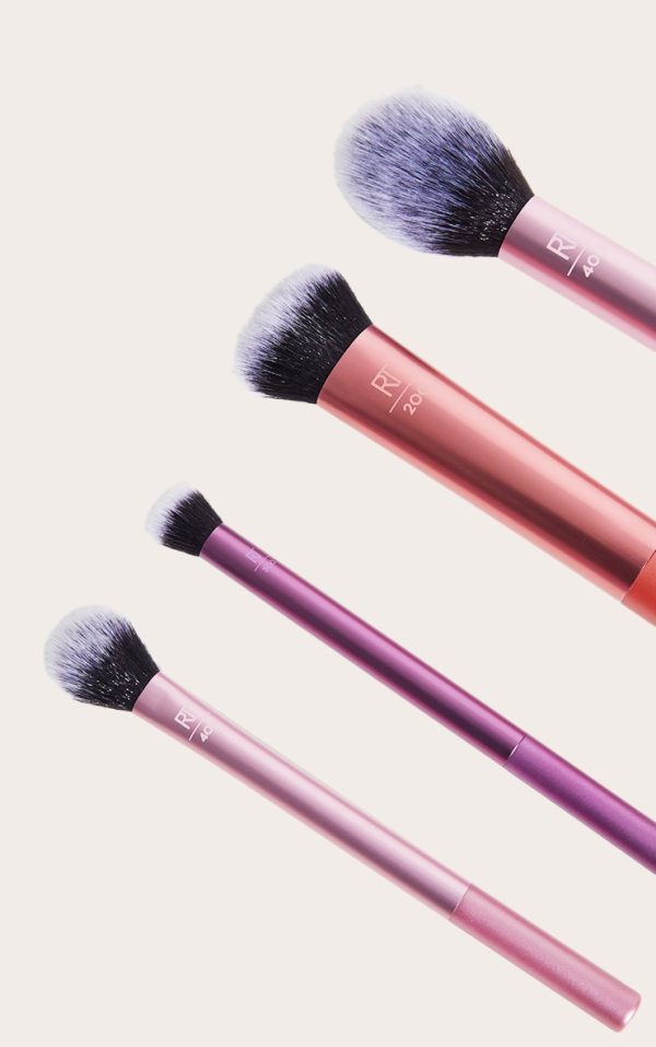 989ff4fe2160c6d919185f5b7aa31fbd5126d408_CLZ5358_4_real_techniques_everyday_essentials_brush_set
