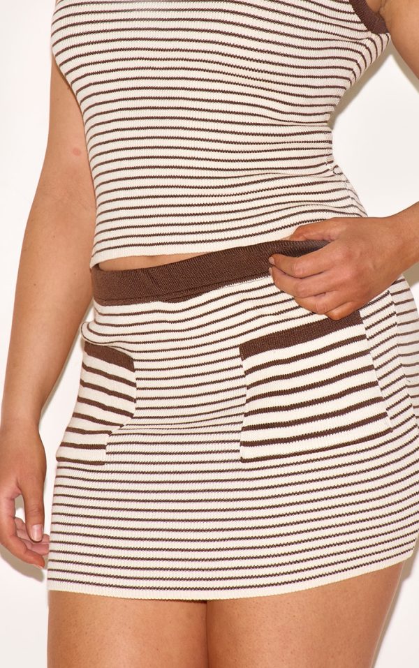 99208856c97c4891435c01a18aab007d0362852f_CNM8094_5_shape_mocha_knitted_striped_pocket_front_mini_skirt