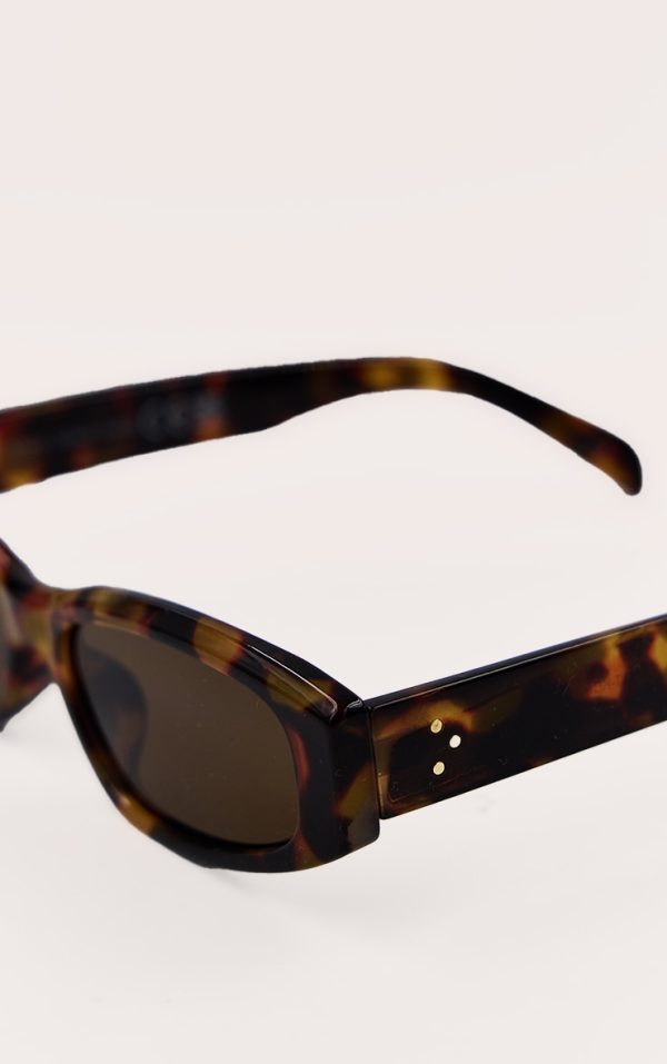 9924d163502851fd3ff7b3764c22c39eb5fe5a24_CNL7849_3_brown_tort_slim_cat_eye_sunglasses