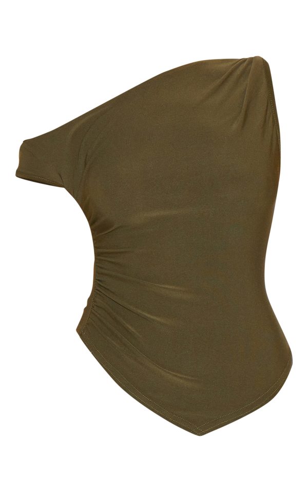 99c1313792a232892bfd3d75a4d494515213cc43_CNH9711_5_khaki_soft_touch_sleeveless_asymmetric_hem_top