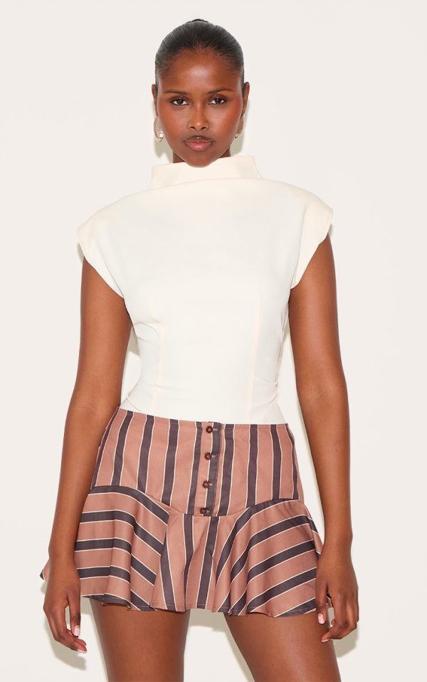 99cc6b0bf098a36de5988620498dceca4dc7edf7_CNM2513_4_stone_striped_button_detail_flippy_mini_skirt