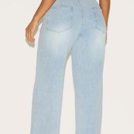 9a1239c584fabd97a3b78d0da18f31f0631c8531_CNM1002_3_shape_light_blue_stretch_denim_highwaisted_belted_wide_leg_jeans