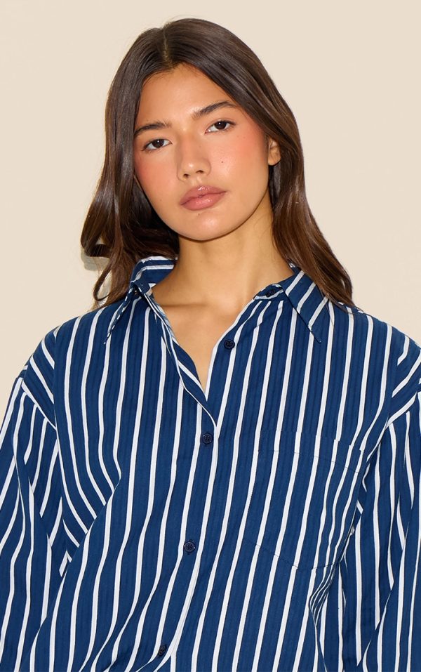 9a79281f3e758a9a61961037f8965d4e58987e1b_CNM3281_4_navy_striped_oversized_long_sleeve_shirt