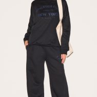 9a8a06cc687ea7038ffed2cc29ee027b1868afd2_CNL9649_3_black_oversized_new_york_printed_sweatshirt