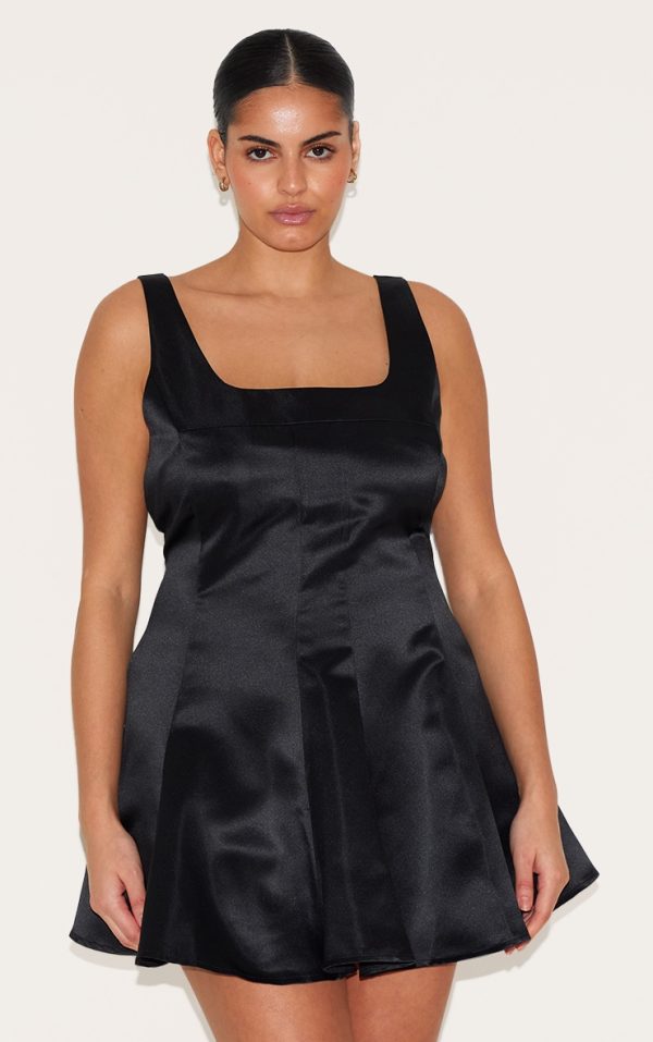 9adcc38fdb31ff675dacce689366618038c672f2_CNM1646_3_plus_black_satin_square_neck_pleated_shift_dress
