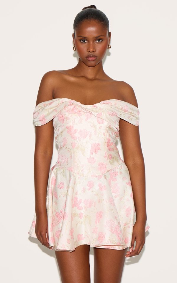 9addda192ca6cd6709d5ddb67b799245e43adc5a_CNL9029_1_pink_bardot_jacquard_shift_dress