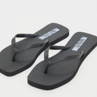 9b4d7307101679609ab9448fcf886b236e2f5019_CMQ0553_4_black_square_toe_flip_flop