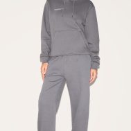 9bf23c735352c3112c3f8562a565a184cdce5245_CNE5364_3_prettylittlething_logo_charcoal_grey_est_2012_oversized_fit_hoodie
