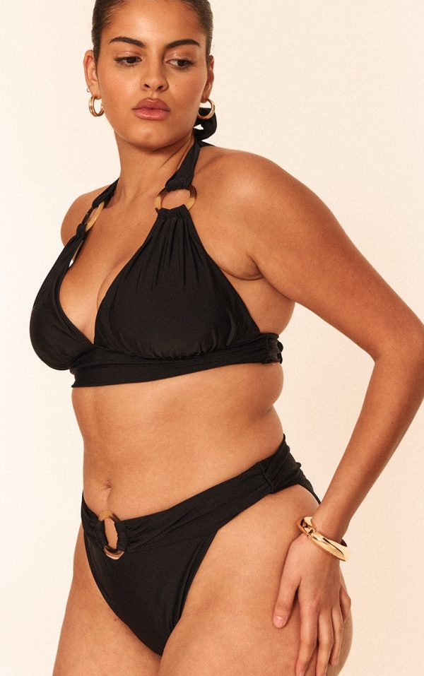 9c5fb504f97b29c7728f6d183803aad8cede50f5_CNM3331_3_plus_black_o_ring_detail_ruched_triangle_bikini_top