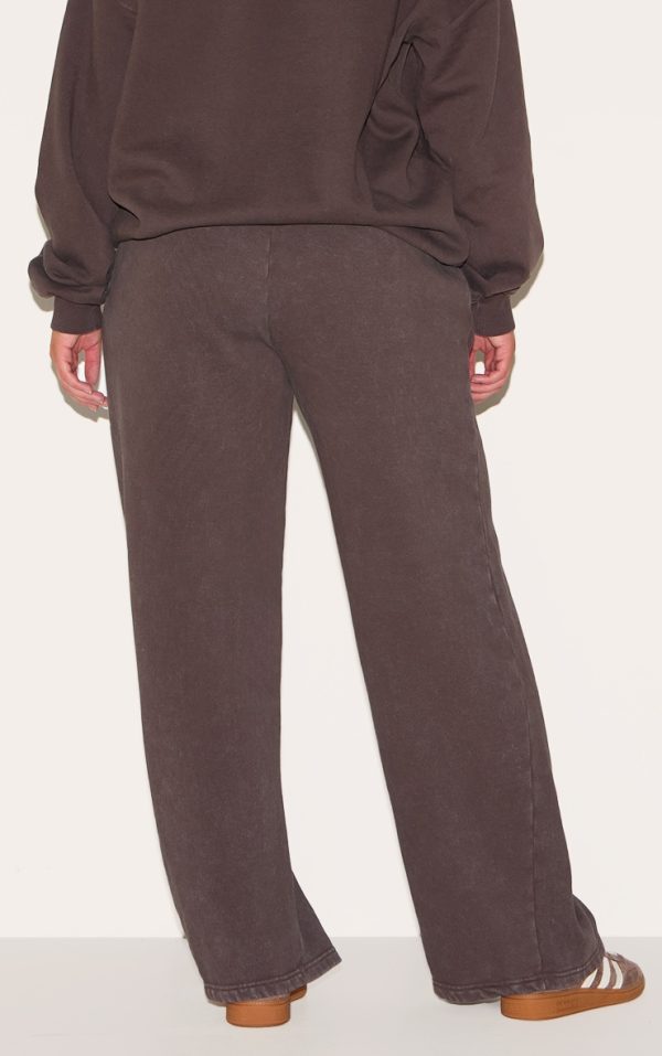 9dc65db59b1308b6cd2e0a6de1b6ce05b6a200c0_CNM1080_3_shape_chocolate_prettylittlething_joggers