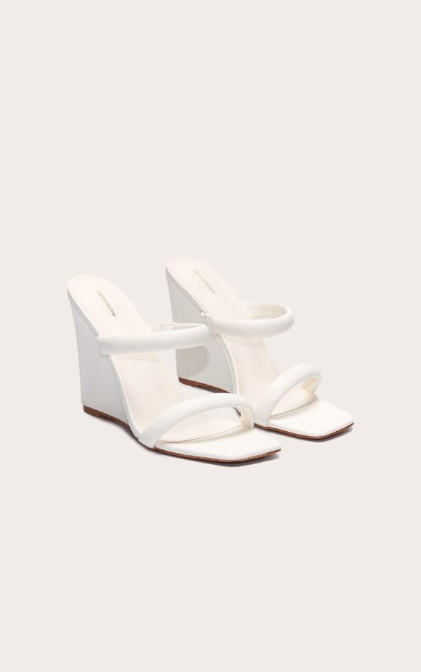 9df9c82624ccd7776dc9338d638cd3711c519ae1_CNL6448_2_cream_pu_square_toe_high_heeled_mule_wedges