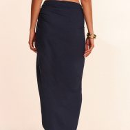 9e30993c5afffab40979f588052edca9a1f0c6b6_CNN1463_3_navy_floaty_woven_maxi_sarong