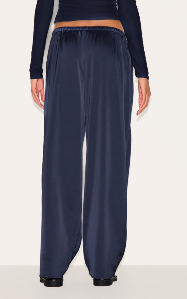 9e6c2ba20d4888311f13d8c7655bb8dd7d6e9a11_CNM2337_4_navy_satin_low_rise_drawstring_trousers