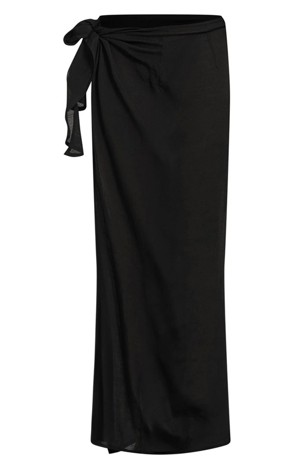 9e78ed1348256a8b3a9f827104283ce2874235da_CNC3618_5_black_textured_woven_beach_sarong