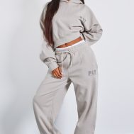 9f3b3f3519bcba2b7e68273dbb447faef33d6050_CNK2932_3_petite_premium_stone_printed_boxy_hoodie