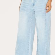 9f4bb0fa188978946aad03a96da35408e33955b0_CNL5672_2_petite_light_blue_denim_side_pleated_detail_wide_leg_jeans