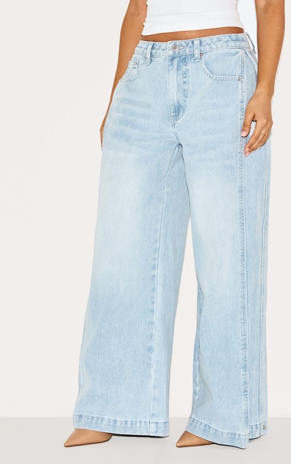 9f4bb0fa188978946aad03a96da35408e33955b0_CNL5672_2_petite_light_blue_denim_side_pleated_detail_wide_leg_jeans