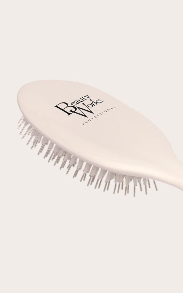 9ff51130699b1621ee176684915ca2f464aee7e2_CMR3993_4_beauty_works_vegan_bristle_brush