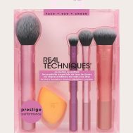 a096774aab165a8f45138b07c6da4c14ce0d5f1b_CLZ5358_1_real_techniques_everyday_essentials_brush_set