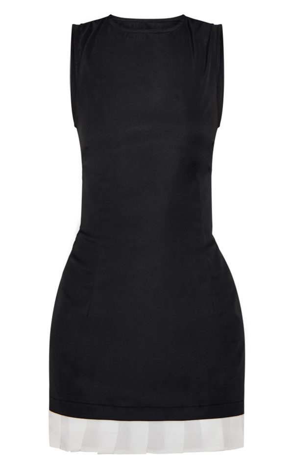 a138cf0aef906a815c6fe1b67cb13a07f5cdeef2_CNK1215_5_black_pleated_hem_detail_shift_dress