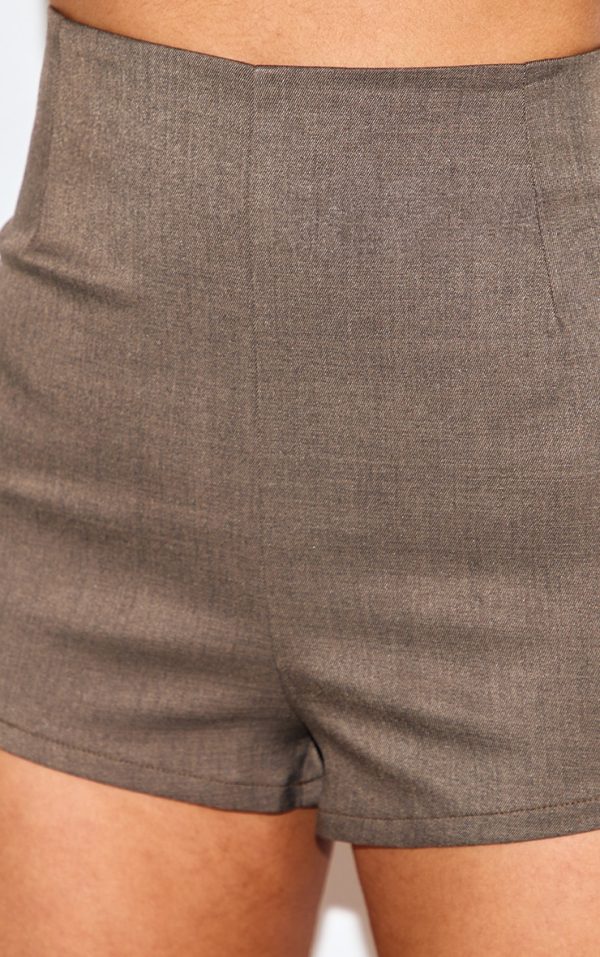 a18bb6323e1a98cfd5a845f662b87f38cdeec2f4_CNL9188_5_petite_dark_khaki_tailored_hot_pants