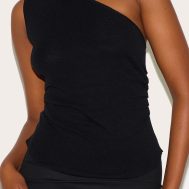 a1e8a228a1a9bb3a66bf21c54140f4526ac4f03e_CNL7742_4_black_fine_knit_one_shoulder_ruched_side_top