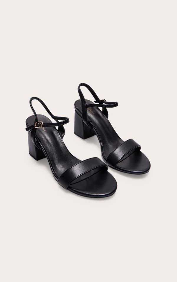 a239e1cd809e5b815531164cb8a71eeb83dc0e17_CMZ0783_2_black_pu_basic_strap_detail_low_heeled_sandals