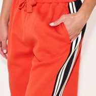 a27d439c2a4c85eab22b274989efa06b07497888_CNL7890_4_red_contrast_stripe_detail_wide_leg_joggers