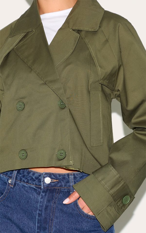 a2a44a6e72ca9296028569500b5d76e088a59635_CNL4972_4_khaki_cropped_storm_flap_detail_trench_coat