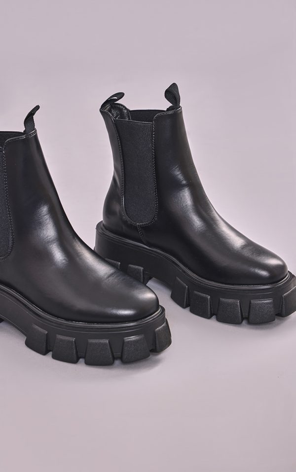 a3b790a2d944736b1c5603b878bb423677037e73_CMW8895_3_black_chunky_extreme_cleated_chelsea_ankle_boots