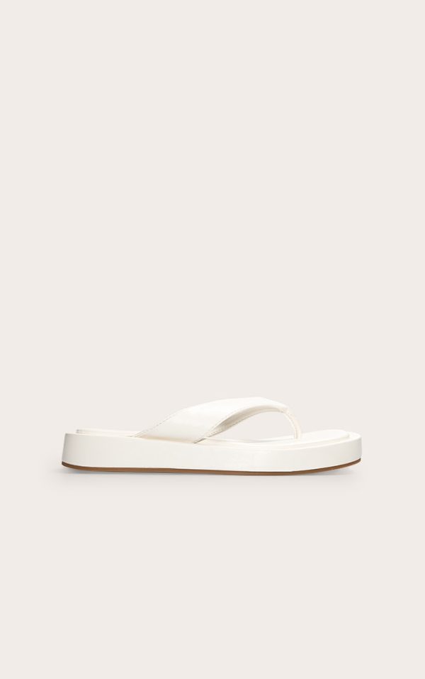 a3cd105bf21d378df87e329d1f7d5116ba0a517f_CNL6571_2_white_pu_round_toe_thong_flatform_sandals