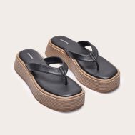a3da8a83435061f9ee75def20cbb64c230b48fe8_CNL7050_2_black_pu_toe_thong_fake_stack_round_toe_flatform_sandals