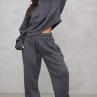 a3f81a35d93ff7067d300ea433641cb667480365_CNH0217_3_prettylittlething_petite_charcoal_oversized_half_zip_sweat