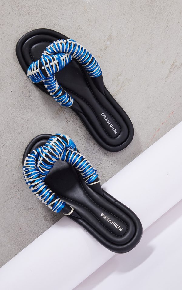 a55f796f3ae722dd62bf1c65461359f7658eabaf_CMY2620_3_black_real_leather_round_toe_padded_contrast_strap_pearl_detail_sandals