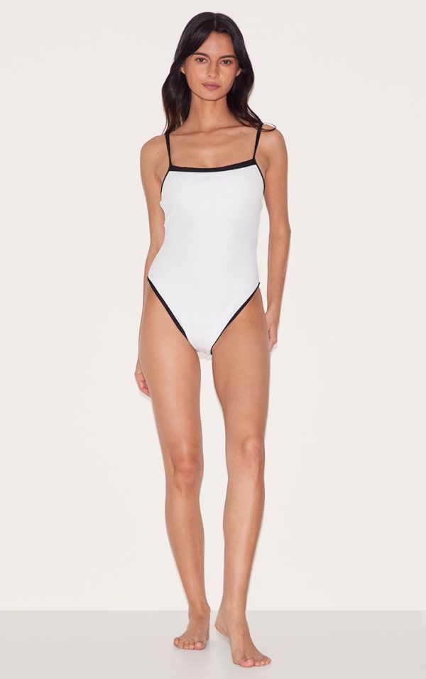 a5da0519ba792a6327c9e95ac2404c92a982ff9c_CNL8921_3_white_contrast_binding_textured_swimsuit