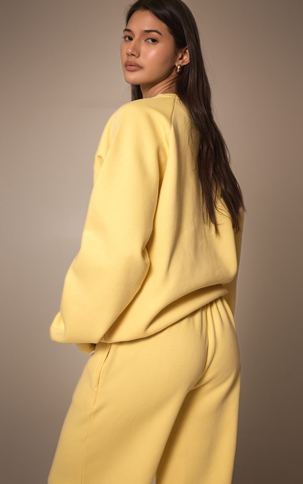 a67c0f06714f7455671e4de9bde9e7e201369b18_CNM6502_2_lemon_oversized_pocket_detail_sweatshirt