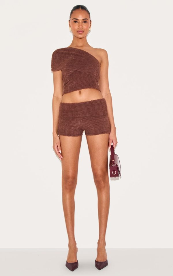 a6b1d10bdf6874dbc1af1bc56ee531efd04609ef_CNL2631_1_chocolate_fluffy_textured_fold_over_hot_pants