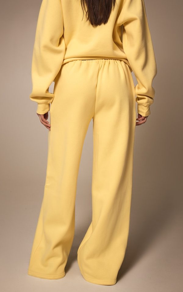 a6b2ad949683196557db3edf76d505df0428760a_CNM6504_3_lemon_straight_leg_sweat_joggers