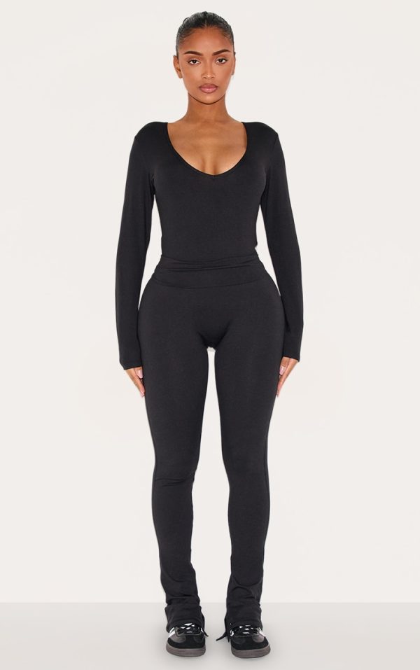 a711b12e6b69b35f01a40a2c747f72470561015c_CNJ7813_3_shape_black_sculpted_v_neck_long_sleeve_bodysuit