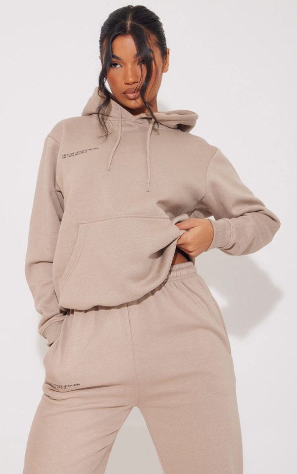 a7c2d76d0f9f4ae0f8eda88d64873e3624150c95_CNE5746_1_prettylittlething_mocha_established_2012_oversized_hoodie