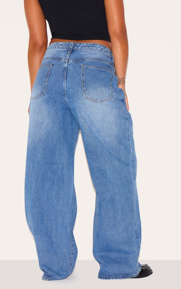 a83a4b295f3d4ce3cd84dd8373686f926f93c5c3_CNB8793_3_plus_mid_blue_wash_mid_rise_straight_leg_jeans