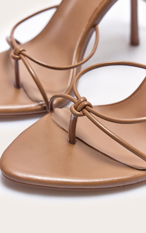 a885e6f9bb32869bc5183e9e5df8d9e5c5eaca26_CNL8254_4_plt_label_tobacco_strappy_tie_thong_heel