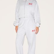 a8c46c7afa8e3b9b0b28d03da943c5bb3c16a91b_CNK1541_1_prettylittlething_grey_marl_oversized_cuffed_joggers