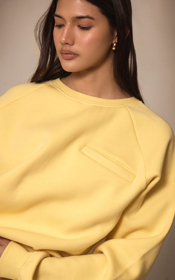 a9e3d44908e92abccc7ef61663c23ca7a9764f8a_CNM6502_4_lemon_oversized_pocket_detail_sweatshirt