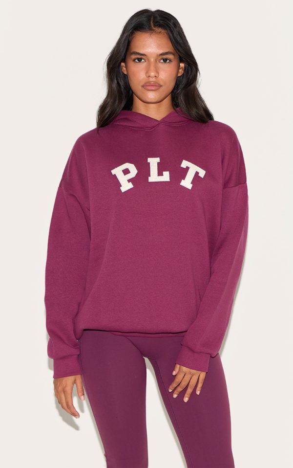 aa197a5eeeebdc30579a81fa13b8ca8c9fe87e21_CNL9013_1_prettylittlething_plum_contrasting_print_logo_oversized_hoodie