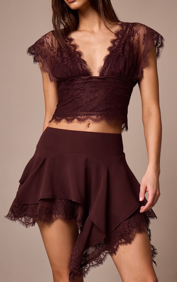 aa677b74d7c1c4670cbedfea3ae1ab6df91ea34e_CNM4363_5_dark_plum_chiffon_layered_lace_detail_mini_skirt