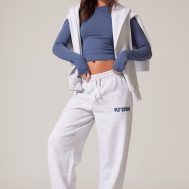 aae899233be410530ed4eb8df8034a073dcb328f_CNK1743_1_prettylittlething_ash_grey_premium_studio_print_cuffed_joggers
