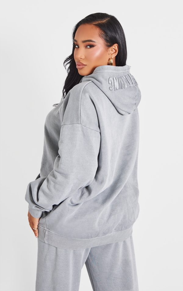 ab50bfe372569ae8693f581e7d88569fdd6dc9a0_CNK5649_2_prettylittlething_shape_grey_hoodie-1