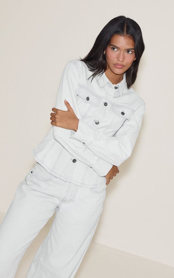 ab5aedafab0fcecd349423728f29f285d39910d5_CNM0832_1_ice_blue_long_sleeve_cinch_waist_denim_jacket