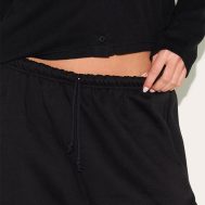 ab767805e79e2d816ea64cb4f35e8e77a75b3bc0_CNL9637_4_black_straight_leg_cuffed_seam_detail_joggers